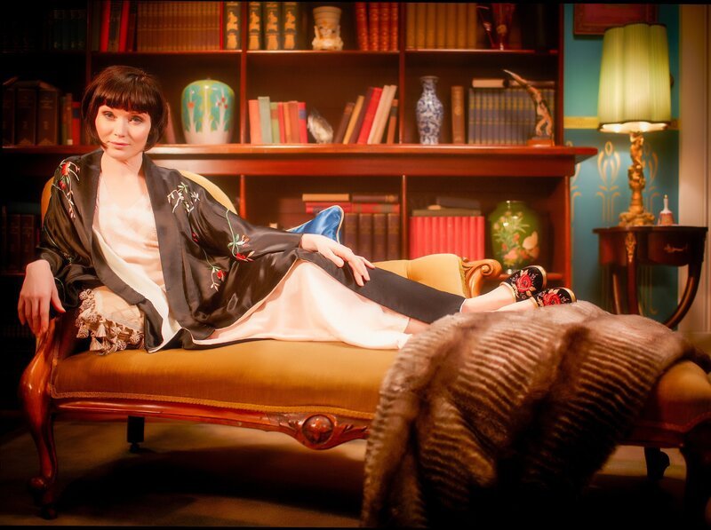Essie Davis (Phryne Fisher). – Bild: ORF/​All3Media/​Every Cloud Productions