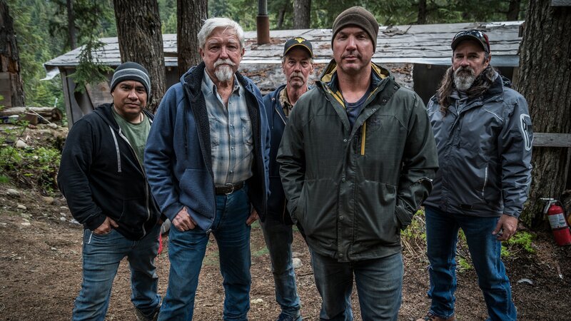 Carlos Minor, Fred Hurt, Dustin Hurt, Wes Richardson and Paul Richardson at McKinley Camp – Bild: Discovery Communications, LLC