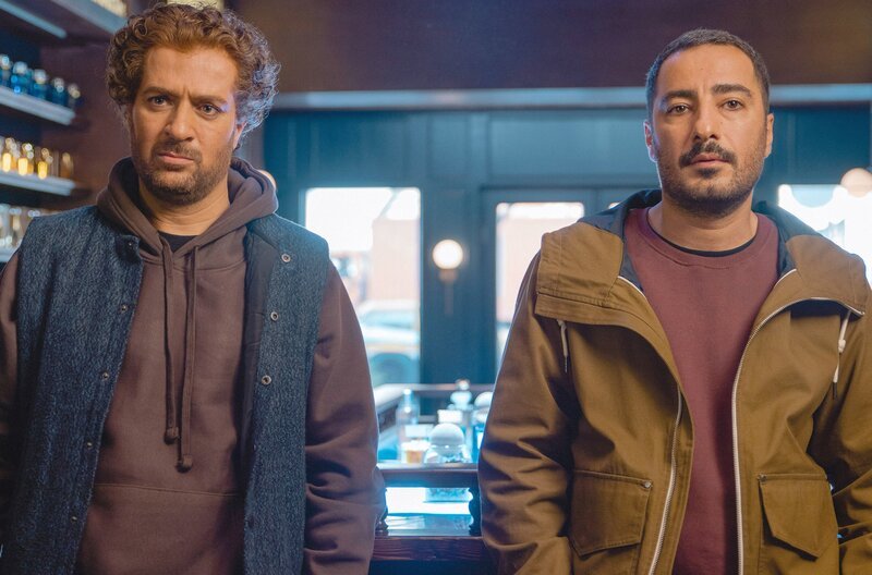 Ali (Navid Mohammadzadeh, re) und Morteza (Ahmad Mehranfar, li.) – Bild: HA international