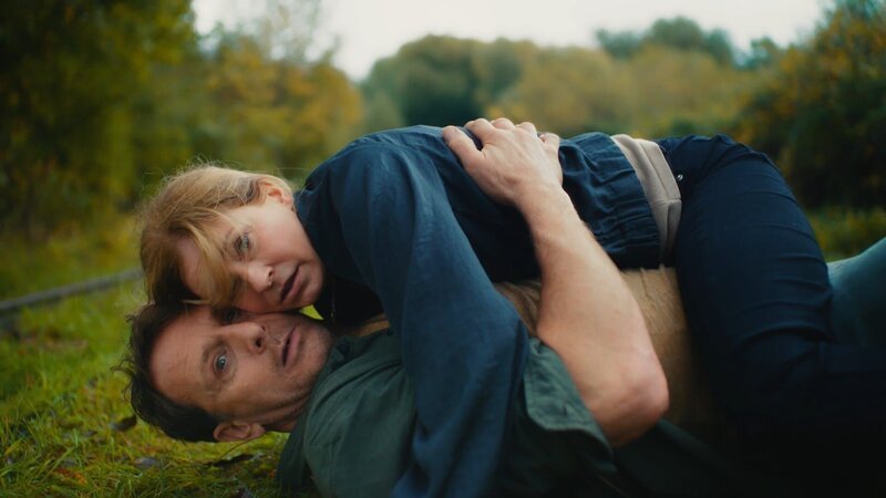 Stefan Vollmer (Hendrik Duryn) und Nadia Mazur (Birte Hanusrichter). – Bild: RTL