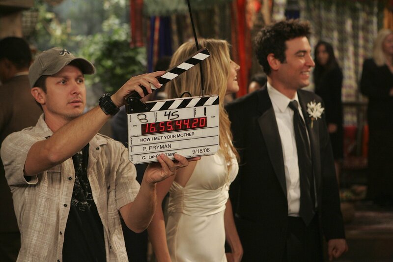 Bei den Dreharbeiten zu „How I Met Your Mother“ … – Bild: 20th Century Fox International Television Lizenzbild frei