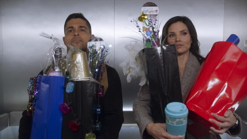 Nick Torres (Wilmer Valderrama, l.); Jessica Knight (Katrina Law, r.) – Bild: CBS Broadcasting, Inc.