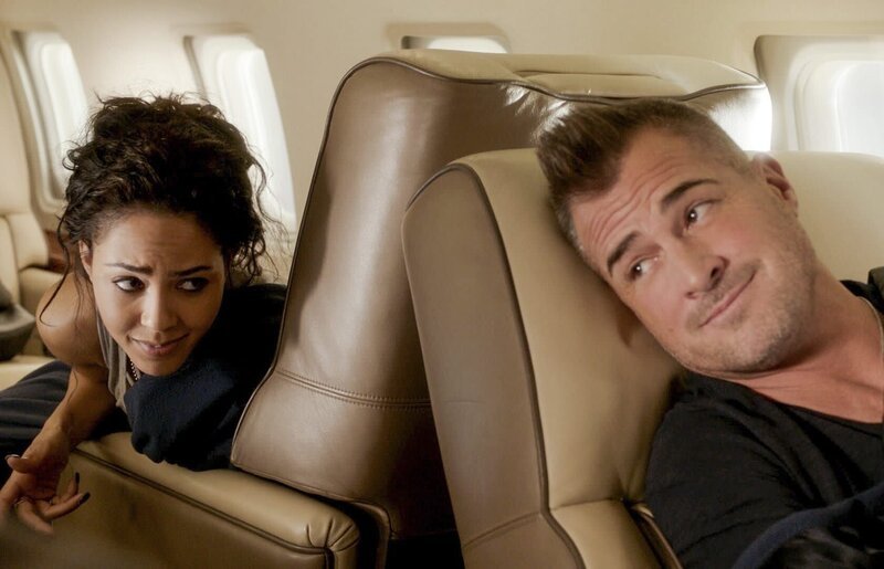 Tristin Mays als Riley Davis, George Eads als Jack Dalton – Bild: PLURIMEDIA (CBS Broadcasting Inc.)