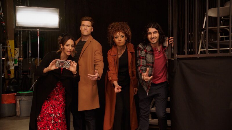(v.l.n.r.) Zari (Tala Ashe); Nate Heywood (Nick Zano); Astra (Olivia Swann); Bishop (Raffi Barsoumian) – Bild: DC /​ Warner Bros. Ent. Inc.