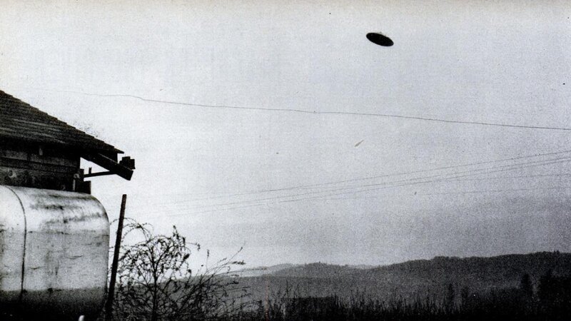 UFO McMinnville Oregon 1959, Vintage Fliegende Untertasse Retro-Fotografie – Bild: History