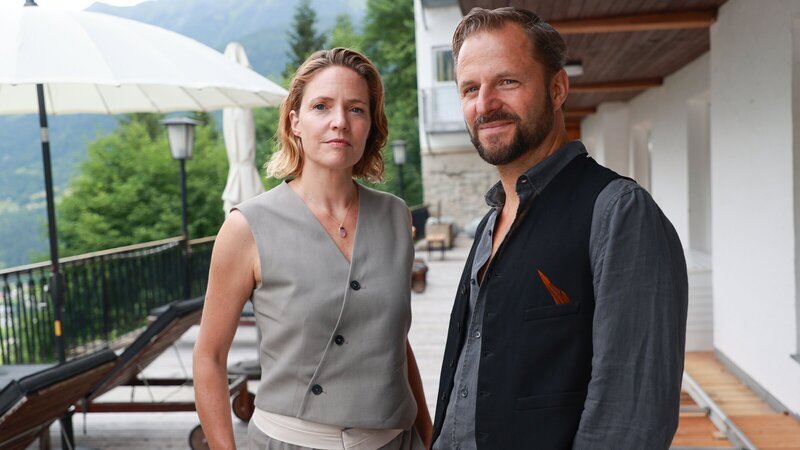 Lara Schnee (Patricia Aulitzky) und Lukas Geier (Philipp Hochmair) – Bild: ZDF