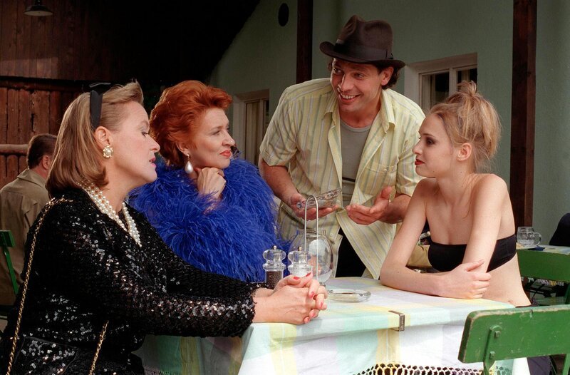 Dorothea Parton, Bigi Fischer, Gregor Bloeb, Theresa Böhler. – Bild: ORF/Petro Domenigg Dorothea Parton, Bigi Fischer, Gregor Bloeb, Theresa Böhler. – Bild: ORF/Petro Domenigg