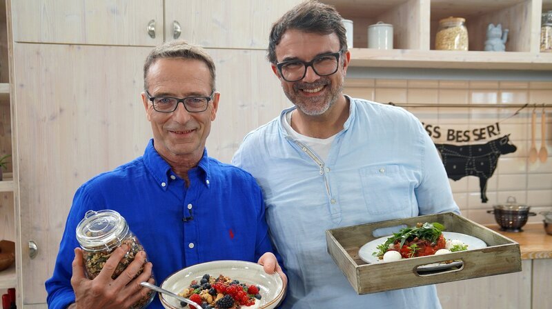 v.l.n.r.: Dr. Matthias Riedl und Tarik Rose – Bild: NDR/​dmfilm/​Florian Kruck