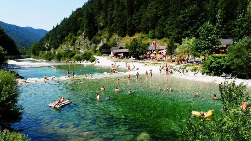 Beim Baden an der Ybbs – Bild: ServusTV /​ Freizeitverein Hollenstein
