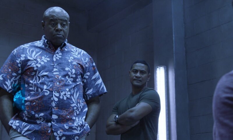 Lou Grover (Chi McBride, l.); Junior Reigns (Beulah Koale, r.) – Bild: 2019 CBS Broadcasting, Inc. All Rights Reserved Lizenzbild frei