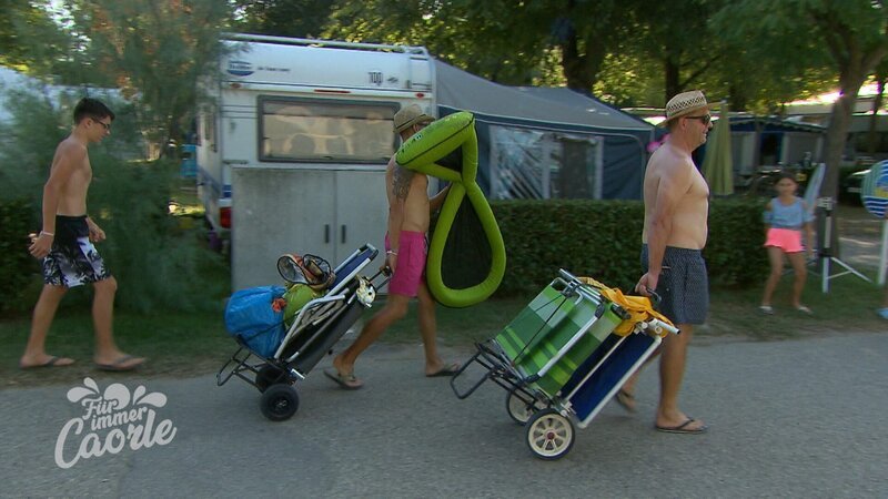 Tourists in the city of Caorle. „Für immer Caorle“ – Bild: ATV