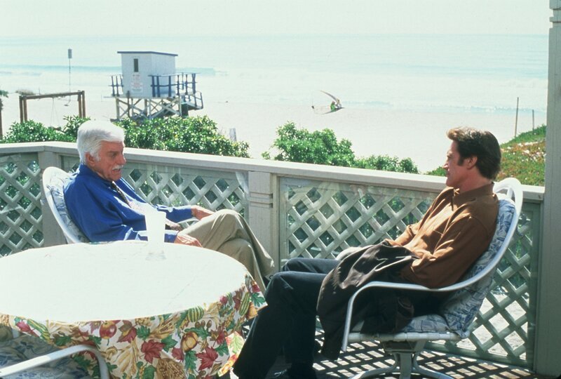 Dr. Mark Sloan (Dick Van Dyke, l.); Detective Steve Sloan (Barry Van Dyke, r.) – Bild: Sat.1 Gold