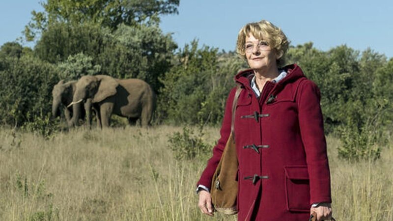 Kindermädchen Henni (Saskia Vester). – Bild: Bavaria Media GMBH