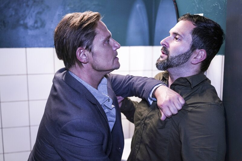 Simon (Roberto Thoenelt) und Vincent (Sawas Dimoglou, r.). – Bild: TVNOW /​ Dennis Hundt