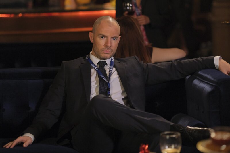 Dr. Cormac Hayes (Richard Flood) – Bild: American Broadcasting Companies, Inc.