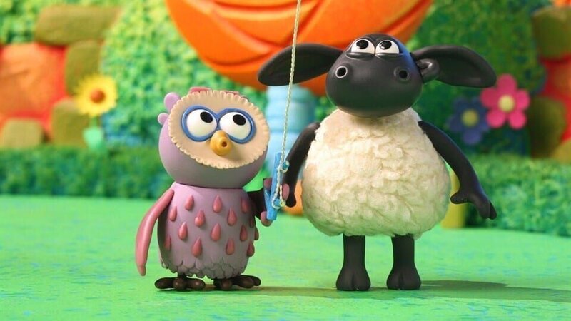 Timmy und Ottis wollen einen Drachen basteln. – Bild: WDR/​KiKA Bildredaktion