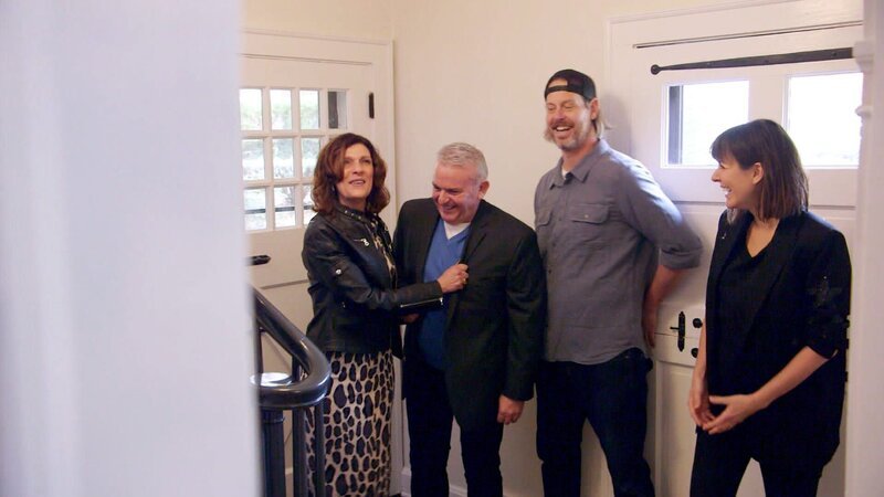 Leanne and Steve redesign an imposing colonial house. – Bild: HGTV