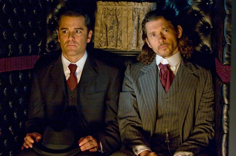 Detective William Murdoch (Yannick Bisson), Inspector Marcel Guillaume (Yannick Soulier – Bild: WDR/​Stephen Scott