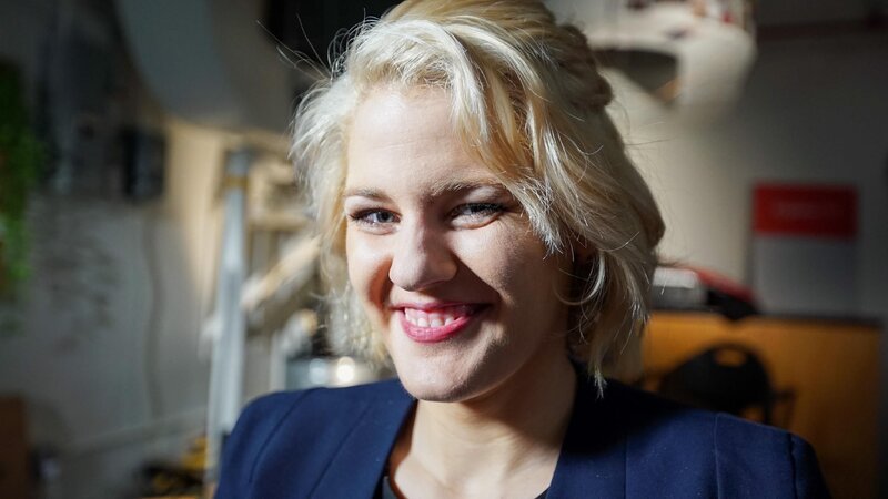 Zombie Meat – Neurowissenschaftlerin Jayde Lovell diskutiert das Ereignis. – Bild: RTL