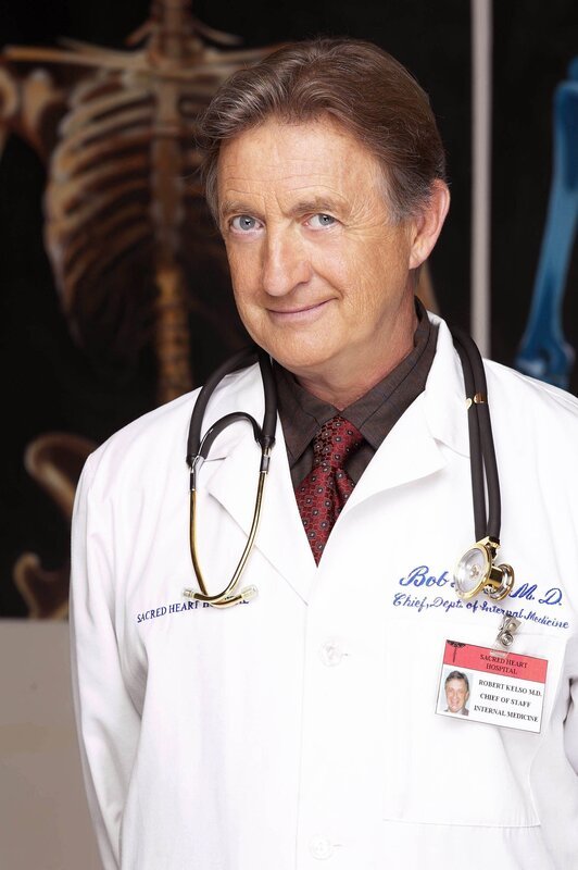 (2. Staffel) – Chefarzt Dr. Bob Kelso (Ken Jenkins) fordert von seinen Leuten totalen Einsatz … – Bild: Turner /​ TOUCHSTONE TELEVISION