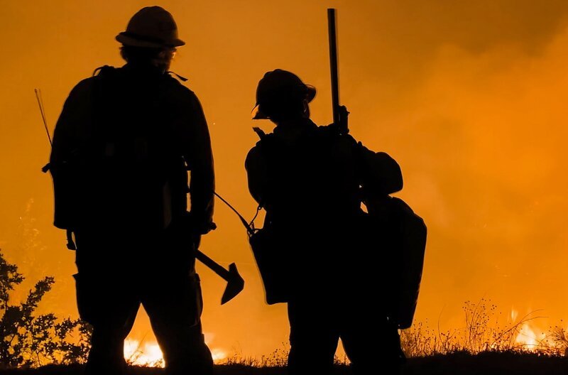 Waldbrände in Australien: Durch die Feuer in Australien gelangten etwa 700 Millionen Tonnen CO2 in die Atmosphäre. – Bild: Gettyimages