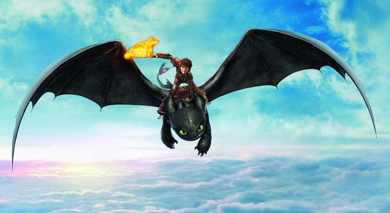 DRACHENZÄHMEN LEICHT GEMACHT 2 – Artwork – Hicks (oben) liebt es, mit seinem Drachen Ohnezahn (unten) die große weite Welt zu erforschen. Doch als der Wikinger Drago Blutfaust nicht nur die Bewohner der Insel Berk, sondern auch deren Drachen bedroht, müssen die beiden handeln … – Bild: DreamWorks Animation, L.L.C. DRACHENZÄHMEN LEICHT GEMACHT 2 – Artwork – Hicks (oben) liebt es, mit seinem Drachen Ohnezahn (unten) die große weite Welt zu erforschen. Doch als der Wikinger Drago Blutfaust nicht nur die Bewohner der Insel Berk, sondern auch deren Drachen bedroht, müssen die beiden handeln … – Bild: DreamWorks Animation, L.L.C.