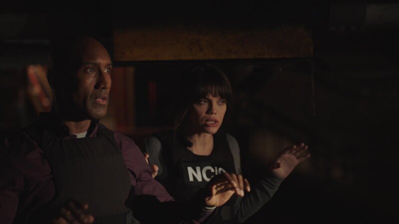 Dave Strand (Quentin Earl Darrington, l.); Tammy Gregorio (Vanessa Ferlito, r.) – Bild: CBS Broadcasting Inc.