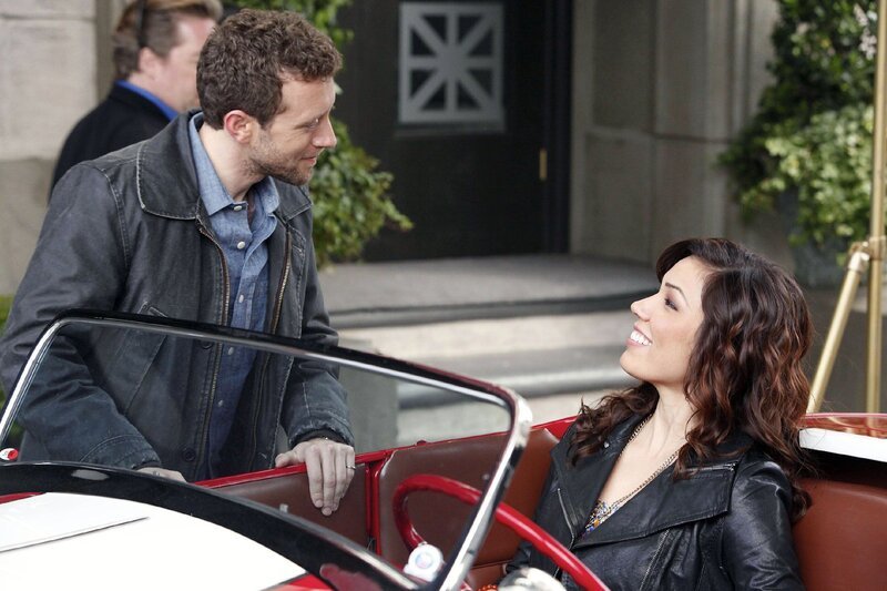 Hodgins (T.J. Thyne) und Angela (Michaela Conlin) freuen sich auf ihre Hochzeit. – Bild: SUPER RTL /​ FOX