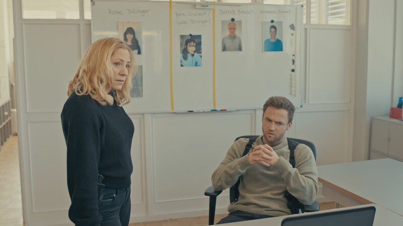 Charlotte Fuchs (l.); Philipp Stehler (r.) – Bild: ATV2