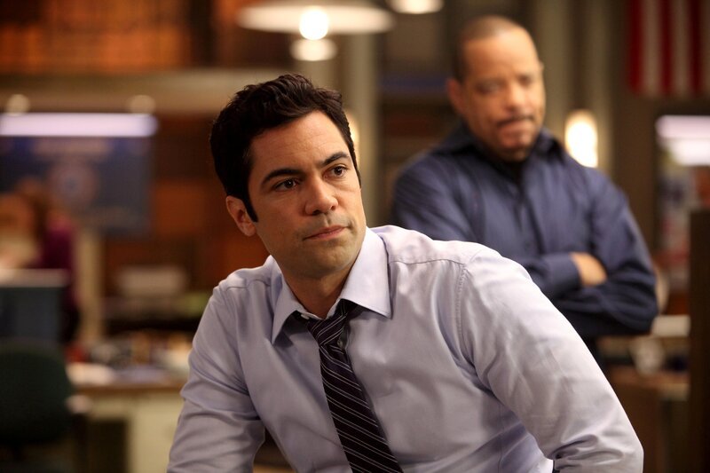 Danny Pino as Detective Nick Amaro – Bild: NBC /​ 13th Street /​ Universal Network Television