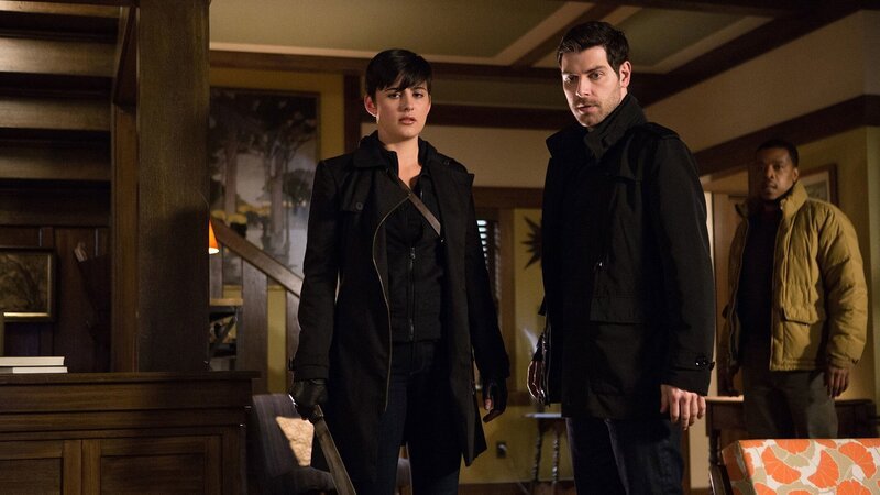 l-r: Trubel (Jacqueline Toboni), Nick Burkhardt (David Giuntoli), Hank Griffin (Russell Hornsby) – Bild: PLURIMEDIA (NBC Universal)