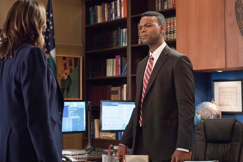 LAW & ORDER: SPECIAL VICTIMS UNIT -- „Down Low In Hell’s Kitchen“ -- Pictured: Demore Barnes as Deputy Chief Christian Garland. – Bild: NBC /​ Universal
