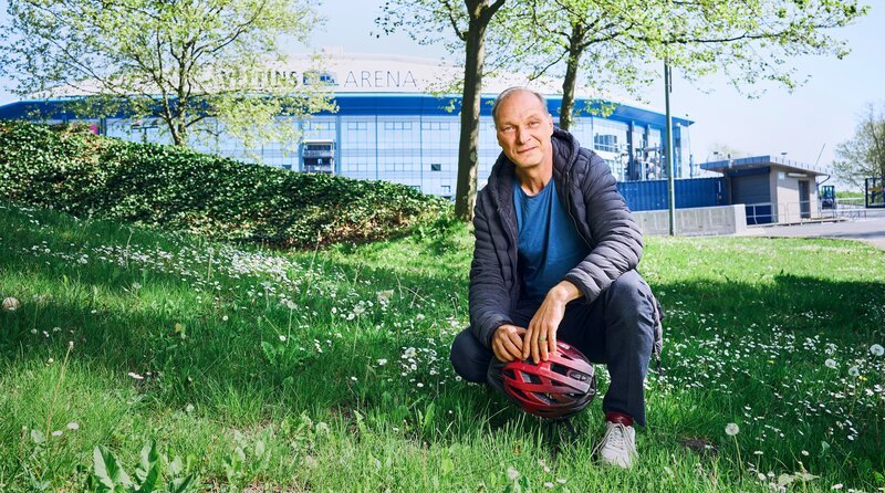 Mit dem Rad durchs Ruhrgebiet: Schauspieler Martin Brambach präsentiert seine ganz persönliche Tour durch den Pott. – Bild: WDR/​Jens van Zoest