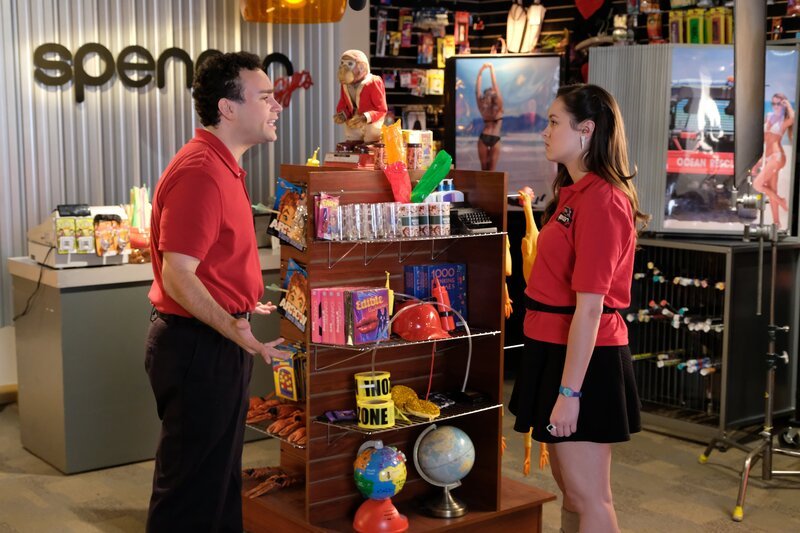 Barry Goldberg (Troy Gentile, l.); Erica Goldberg (Hayley Orrantia, r.) – Bild: Sony Pictures Television Inc.