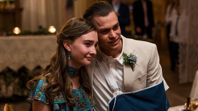 Families Like Ours Staffel 1 Folge 7 Wiedersehen auf einem Fest: Amaryllis April Maltha August als Laura, Albert Rudbeck Lindhardt als Elias – Bild: SRF/​StudioCanal /​ PER ARNESEN