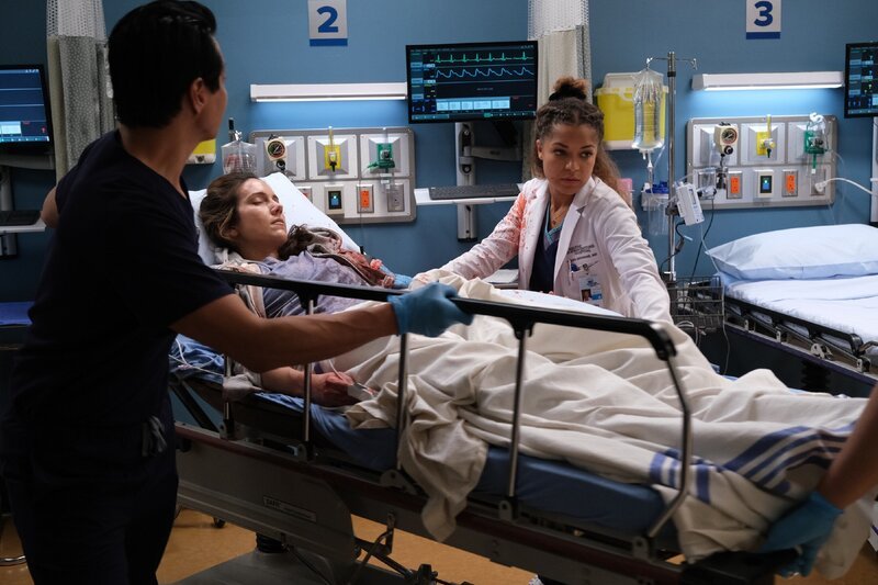 Von links: Dr. Alex Park (Will Yun Lee), Fran Huck (Brittany Willacy) und Dr. Claire Browne (Antonia Thomas) – Bild: TVNOW