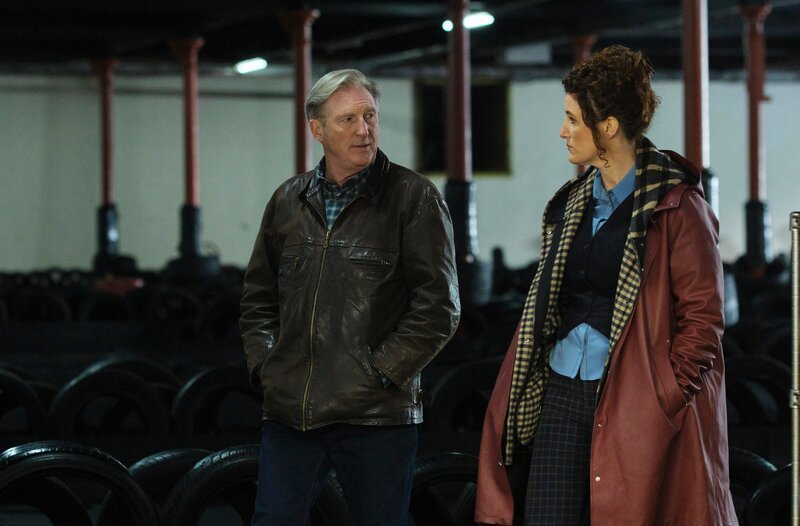 lex Ridley (Adrian Dunbar, l.), Carol Farman (Bronagh Waugh, r.) – Bild: WDR/​West Road Pictures/​All3Media International