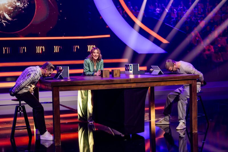 (v.l.n.r.) Klaas Heufer-Umlauf; Jeannine Michaelsen; Joko Winterscheidt – Bild: Joyn
