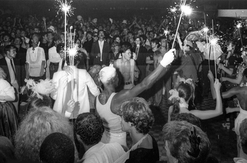 Das legendäre „Studio 54“ in New York war in den 1970er Jahren mehr als ein Nachtclub: Es wurde zum Symbol der Disco-Ära. – Bild: Photolink/​Alamy Stock Photo