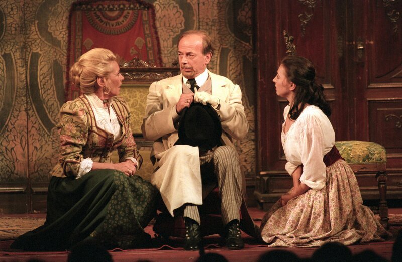 (v.li.): Gudrun Velisek, Alfred Reiterer, Kathrin Beck. – Bild: ORF/Ali Schafler (v.li.): Gudrun Velisek, Alfred Reiterer, Kathrin Beck. – Bild: ORF/Ali Schafler