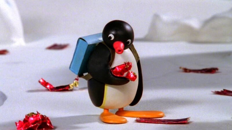 Guetnachtgschichtli Pingu Staffel 6 Folge 4 Pingu – Umweltverschmutzung. Pingu wirft die Papiere auf den Boden. – Bild: SRF/​Joker Inc., d.b.a., The Pygos Group