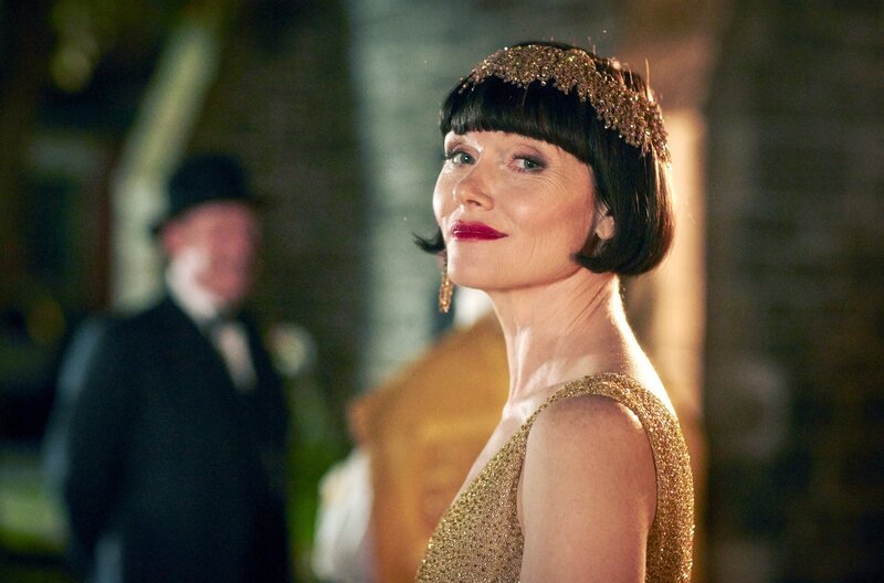 Miss Fisher (Essie Davis) bei ihrem nächsten Fall. – Bild: WDR/​Every Cloud Productions