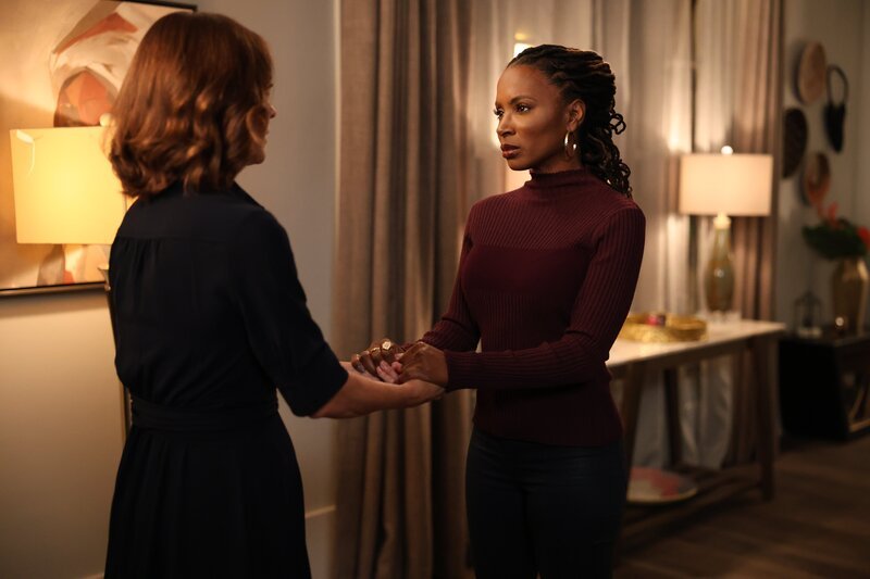 Margaret Reed (Kelli Williams) l. und Gabi Mosely (Shanola Hampton) r. – Bild: RTL
