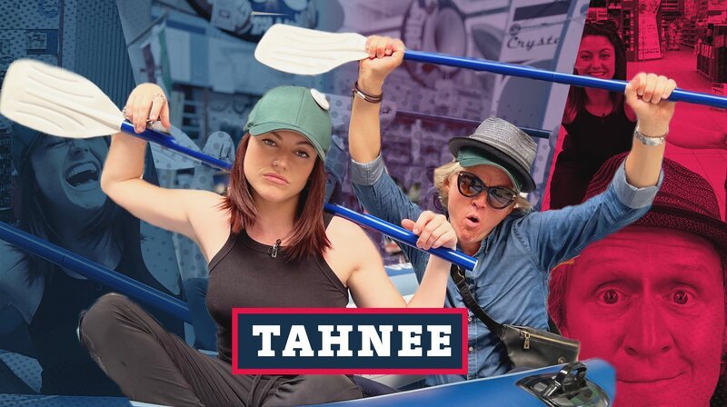 Wenn Comedienne Tahnee und SWR Moderator Pierre M. Krause aufeinandertreffen, wird es wild. Sie nehmen die Zuschauer mit ins Crazy-Fun-Land und vermitteln dabei auch etwas über Botanik. – Bild: SWR/​dibido.tv