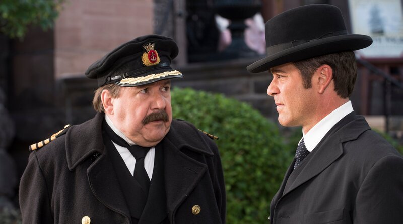 Joseph-Elzéar Bernier (Rémy Girard, l.) und Detective William Murdoch (Yannick Bisson, r.). – Bild: WDR/​Shaftesbury/​ITV Studios