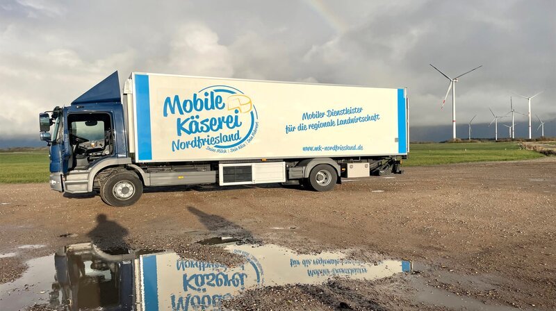 Mit dem Käsemobil aufs Land. – Bild: NDR/Kubaja Filmproduktion Mit dem Käsemobil aufs Land. – Bild: NDR/Kubaja Filmproduktion