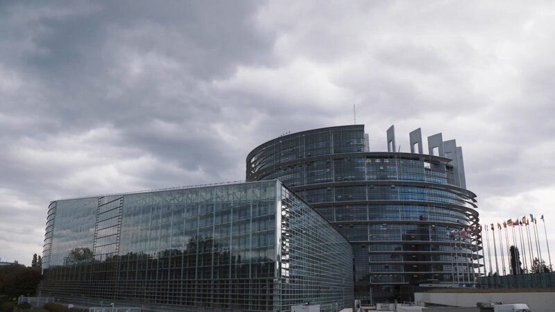 Straßburg im Elsass: gemeinsam mit Brüssel Sitz des Europaparlaments – Bild: ZDF Straßburg im Elsass: gemeinsam mit Brüssel Sitz des Europaparlaments – Bild: ZDF