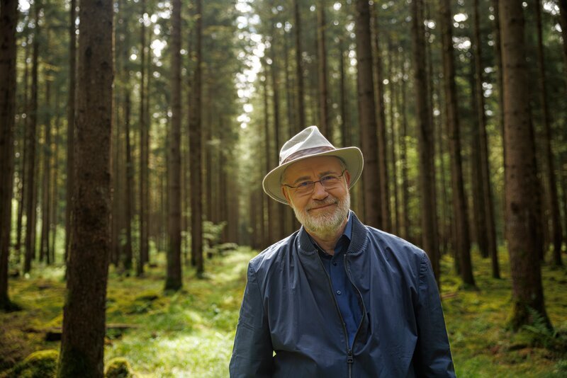 Wunderwelt im Wandel: Harald Lesch erkundet den deutschen Wald. – Bild: ZDF /​ Ulla Lohmann /​ ZDF