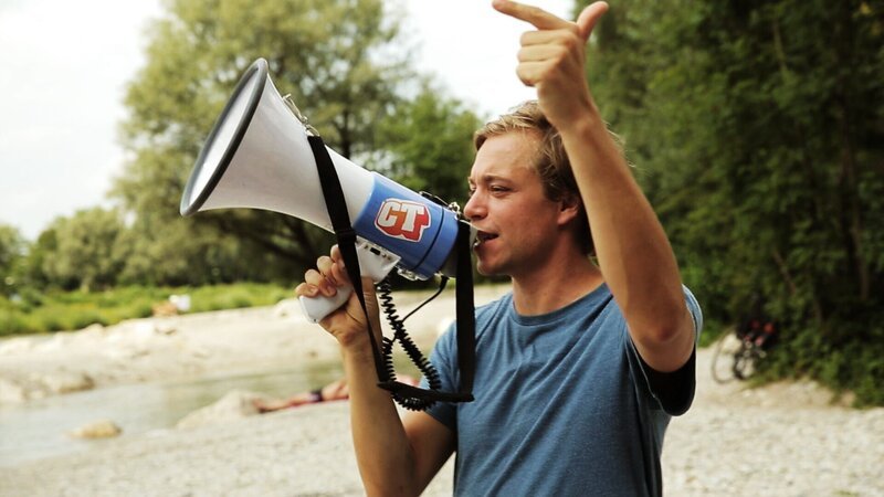Checker Tobi startet das CheXperiment. – Bild: BR/​megaherz gmbh/​Mathias Hagn