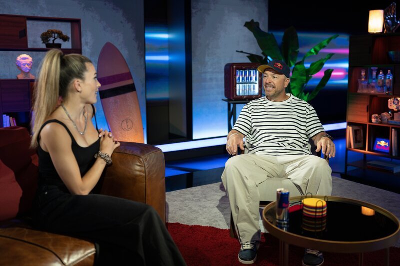 Hosts Imke Salander und Senad Grosic – Bild: Servus TV / Hannah Nguyen Hosts Imke Salander und Senad Grosic – Bild: Servus TV / Hannah Nguyen